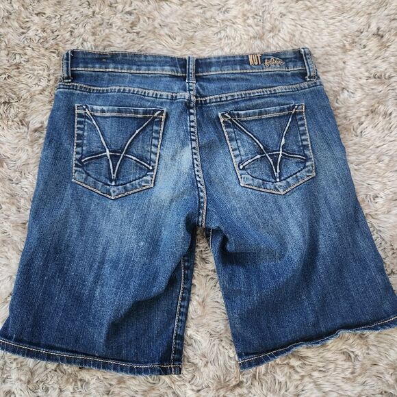 Kut from the Kloth Catherine Boyfriend Shorts Medium Wash Denim Women's Size 6 - Picture 7 of 11
